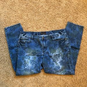 Floral Printed Skinny Jeans by Buffalo